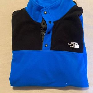 Medium north face fleece.